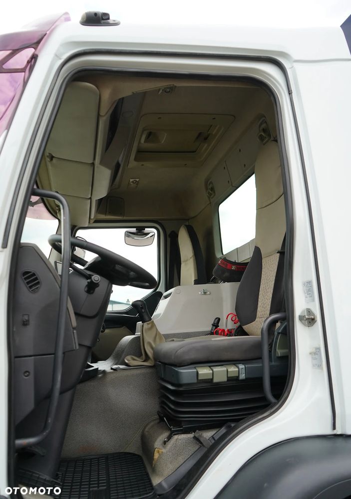 Renault PREMIUM / 370 / 6 X 4 / SKRZYNIOWY + HDS / HIAB 377 EP - 4 / PILOT - 7