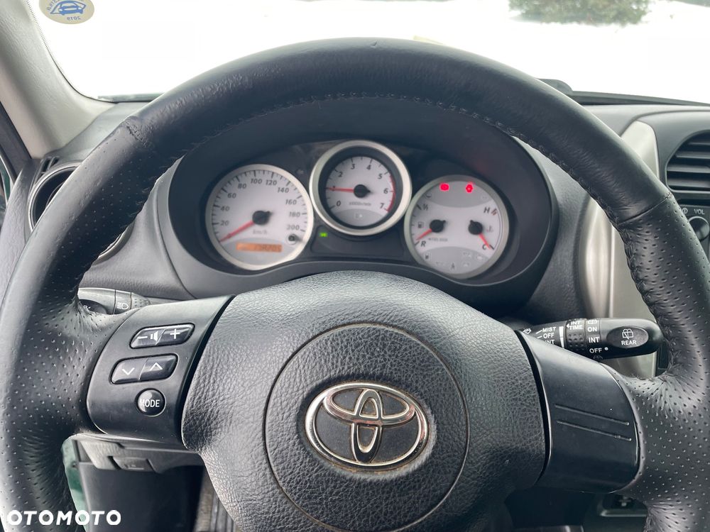 Toyota RAV4 2.0 D-4D Sol - 17