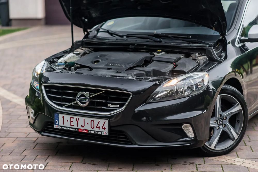 Volvo V40 D2 R Design - 13