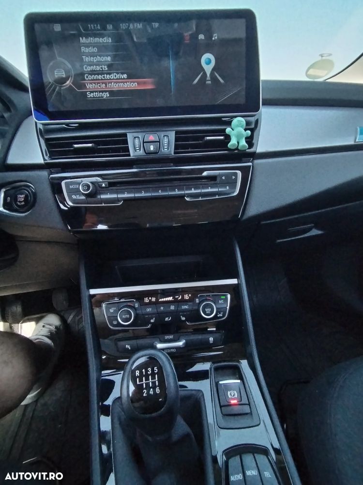 BMW Seria 2 218d - 9