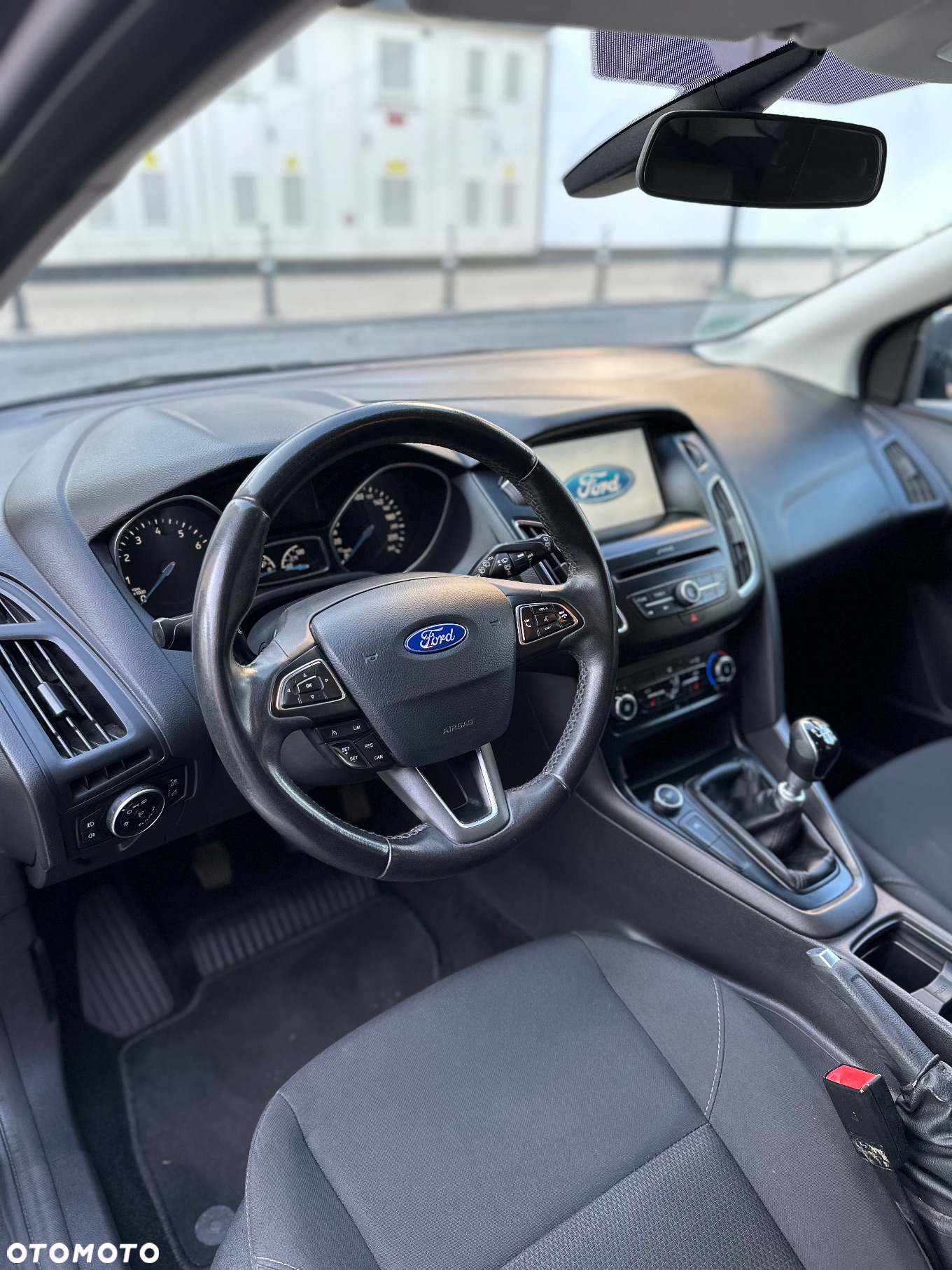 Ford Focus 1.0 EcoBoost Trend - 38