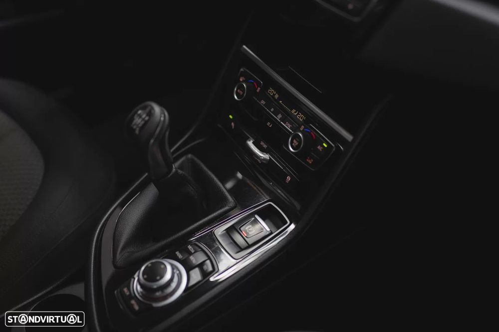 BMW 216 Active Tourer d Advantage - 29