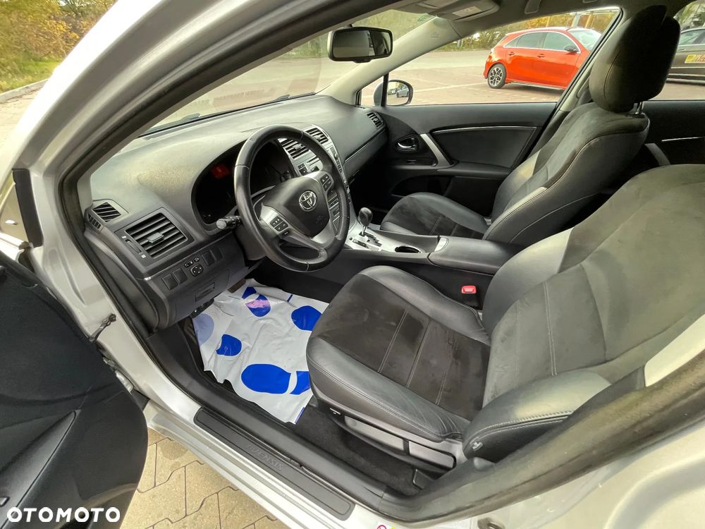Toyota Avensis 1.8 Multidrive S Executive - 8