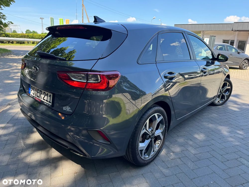 Kia Ceed - 11