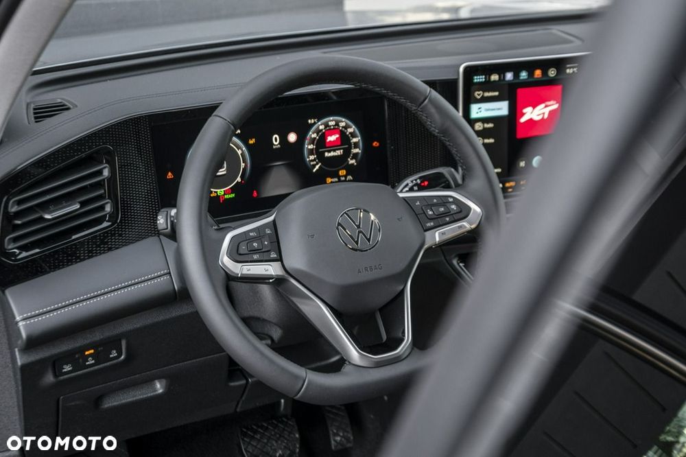 Volkswagen Tiguan - 11