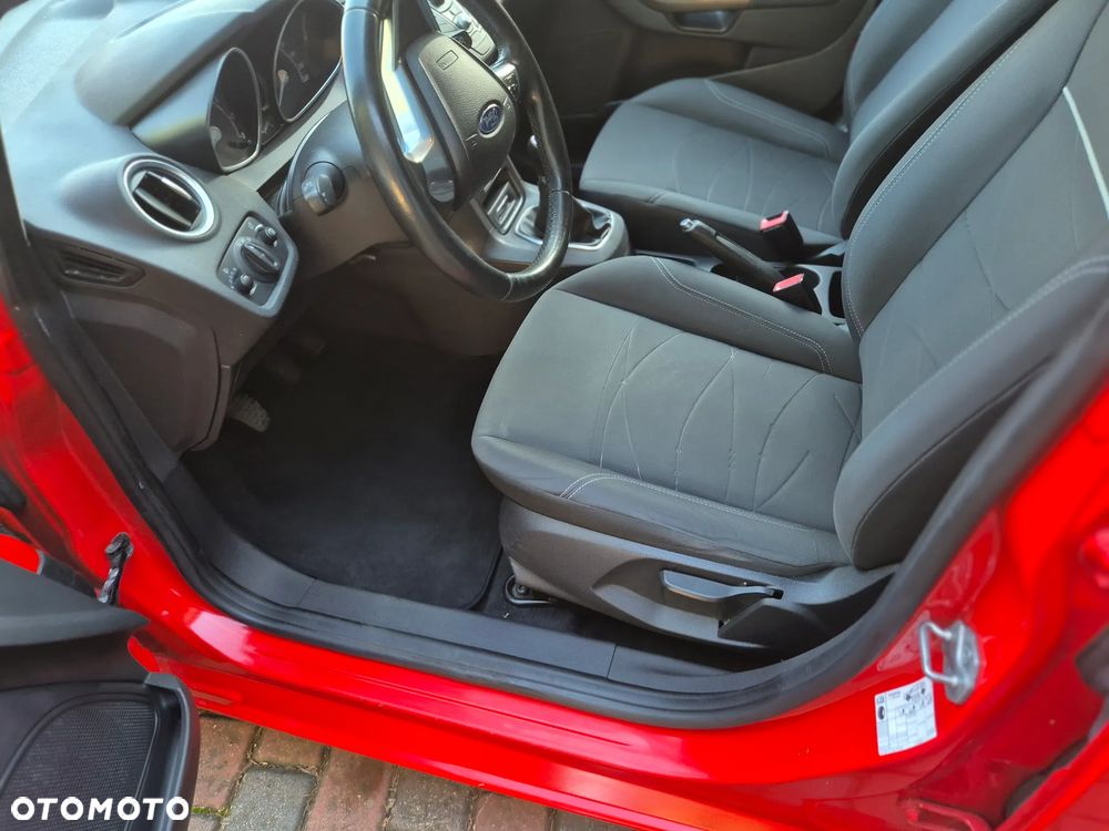 Ford Fiesta - 9