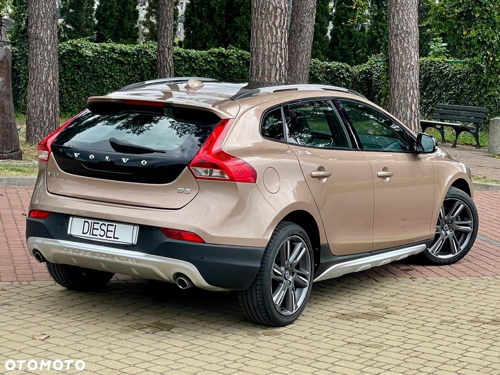 Volvo V40 - 25