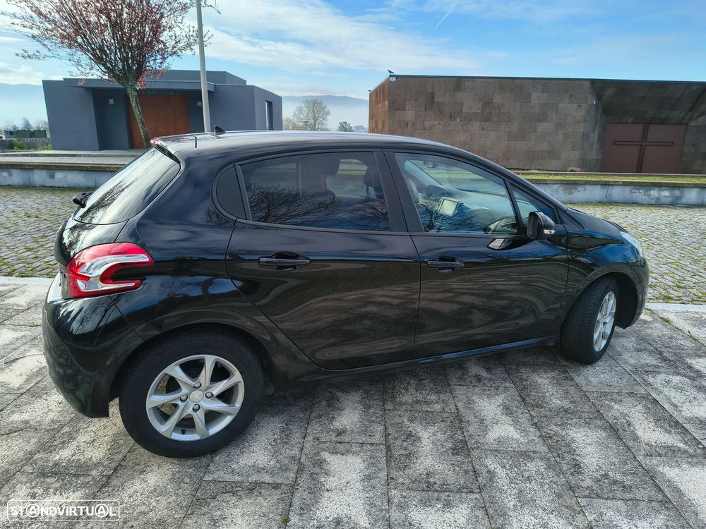 Peugeot 208 1.2 VTi Access - 4