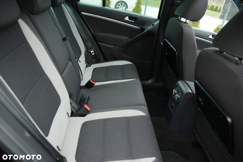 Volkswagen Tiguan 2.0 TDI DPF 4Motion BlueMotion Technology DSG Sport & Style - 18