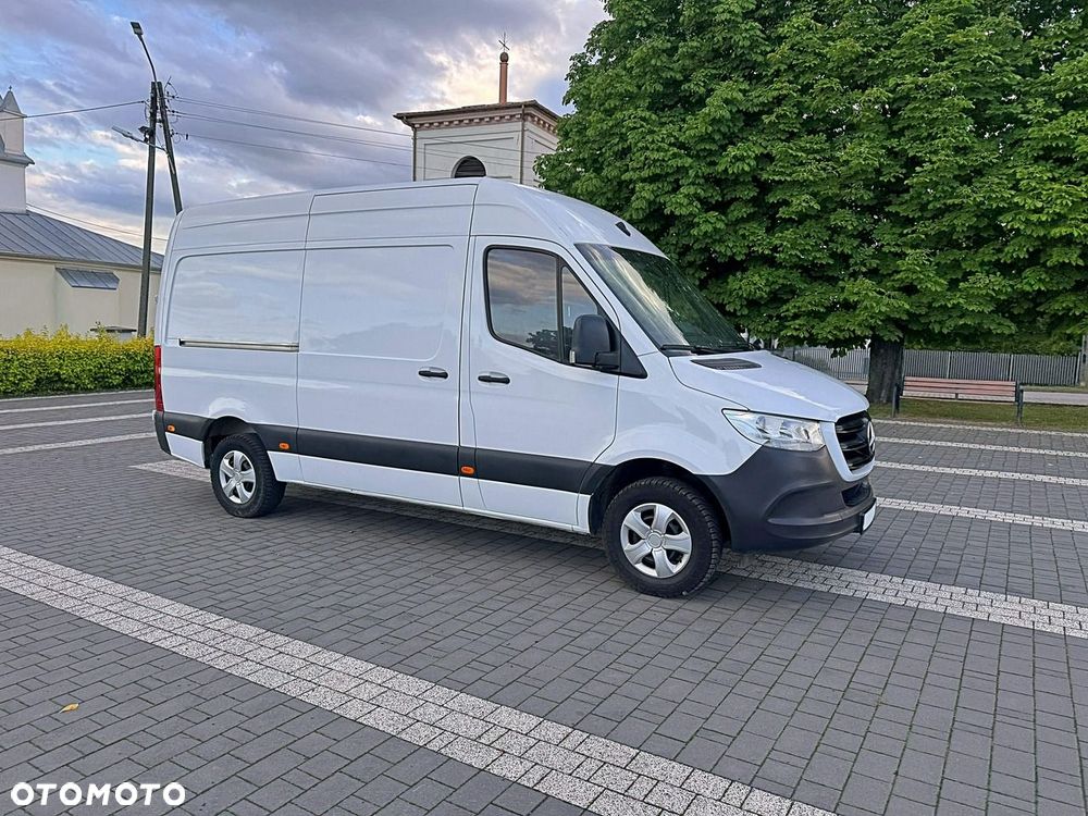 Mercedes-Benz Sprinter - 15