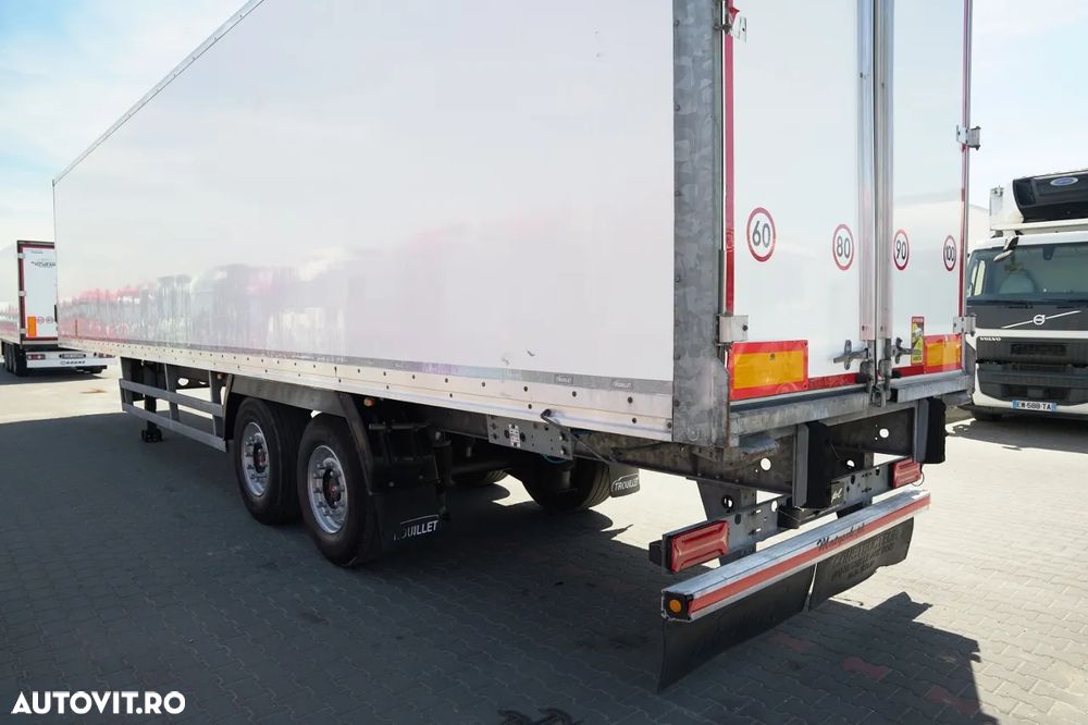 Fruehauf TROUILLET / CONTAINER / COFFER / DOUĂ AXE SAF / PODEA FOARTE REZISTENTĂ: ȘIMBĂTĂ / SAF / 2022 - 11