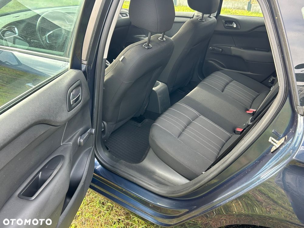 Citroën C4 1.6 HDi Attraction - 21