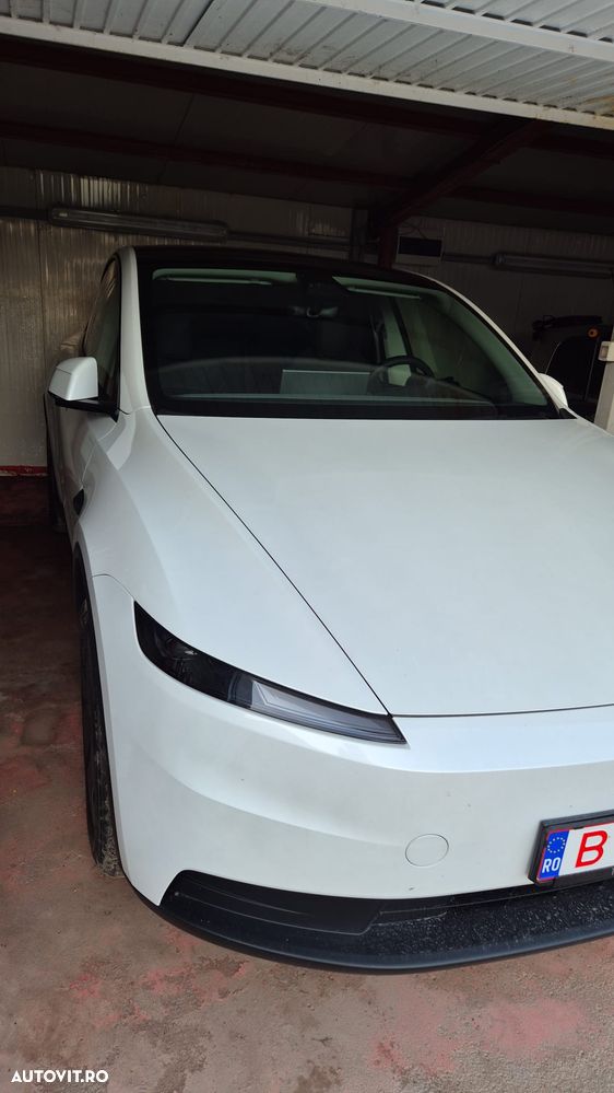 TESLA Model Y 2026