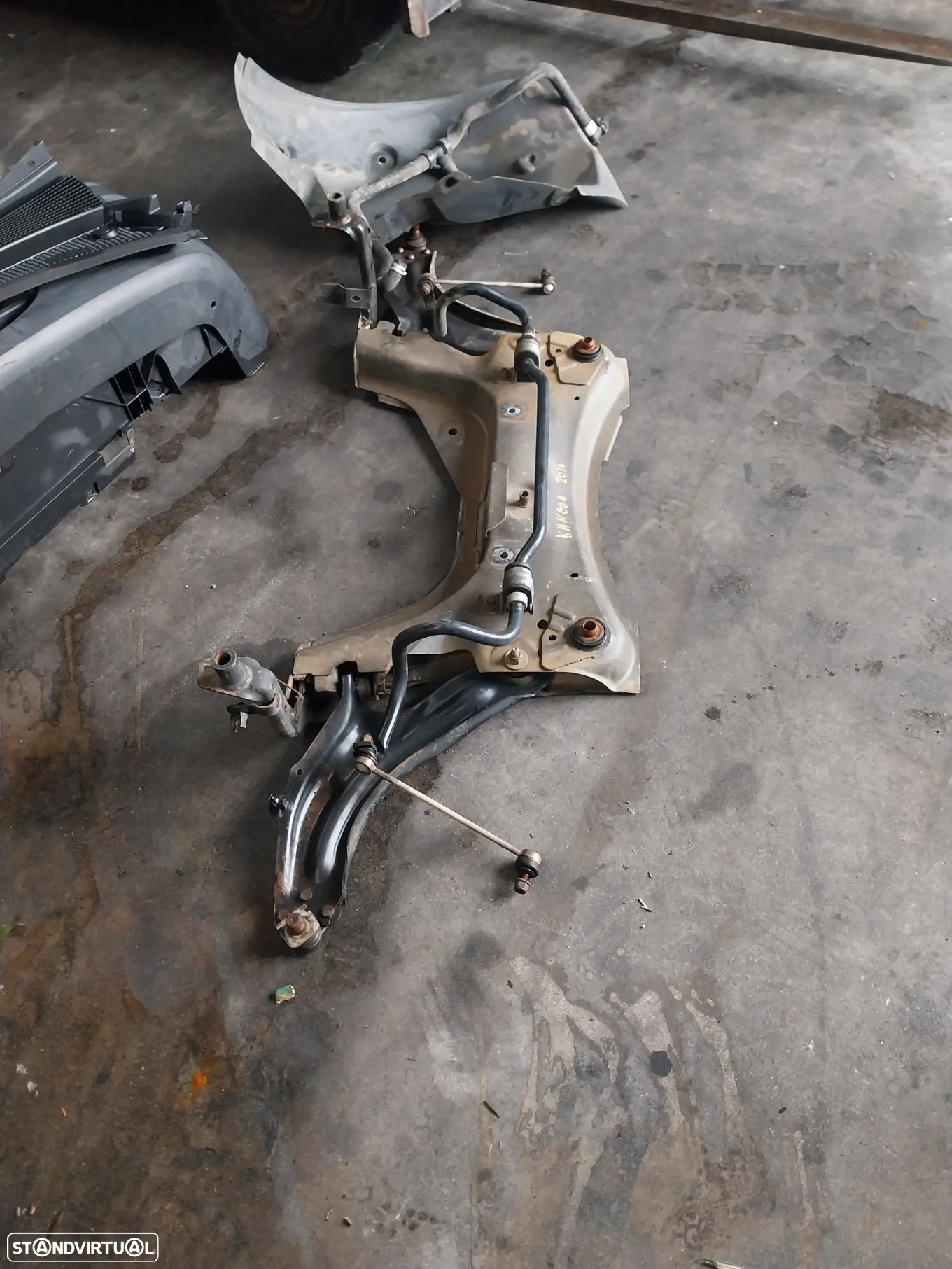 Frente completa Renault kangoo ano 2010 - 14