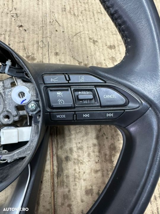 Volan piele cu comenzi si pilot automat TOYOTA YARIS 4 an dupa 2020 - 3