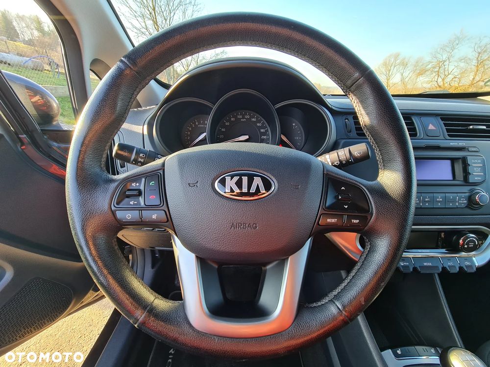 Kia Rio 1.2 Dream Team Edition - 8