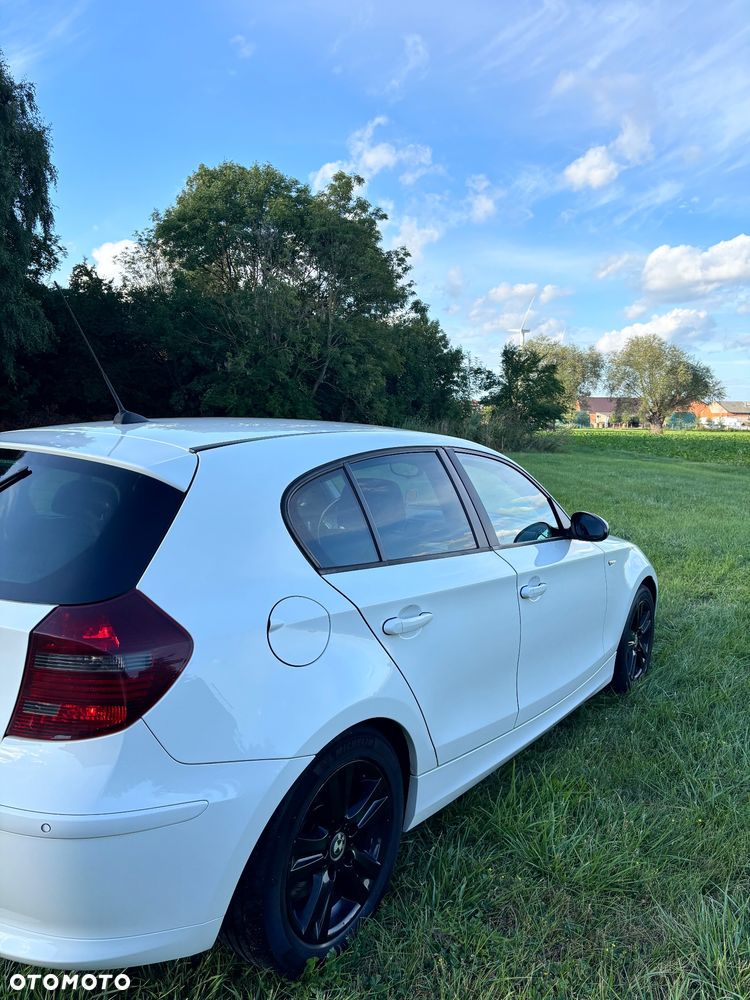 BMW Seria 1 118d - 4