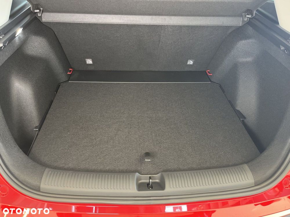 MG ZS Hybrid+ - 18