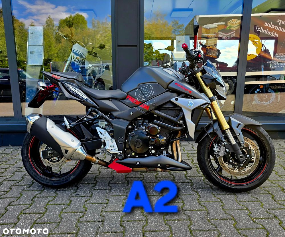 Suzuki GSR