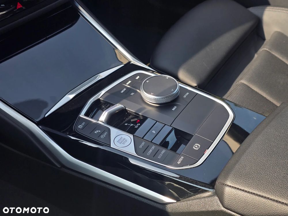 BMW Seria 3 318i Advantage - 19