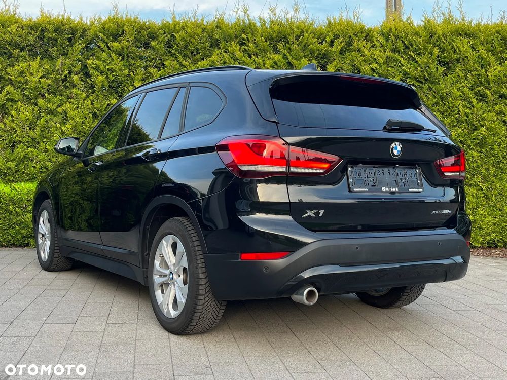 BMW X1 xDrive25e Advantage - 9