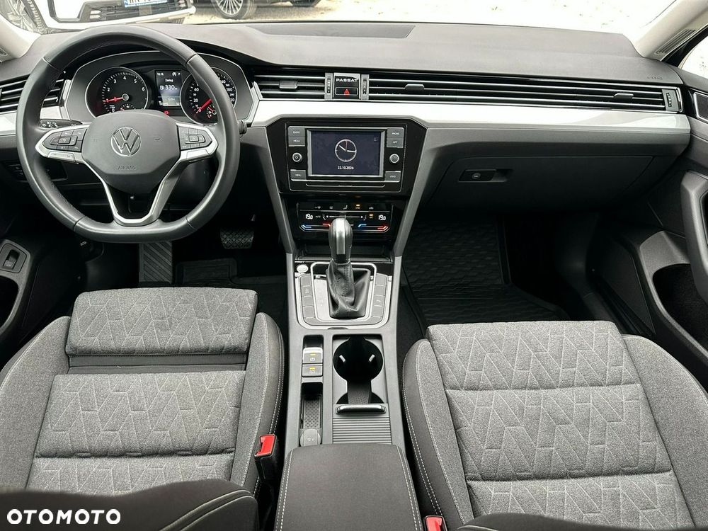 Volkswagen Passat - 19