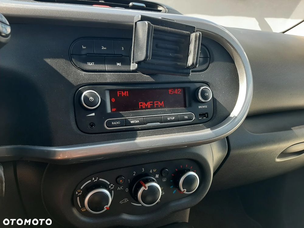 Renault Twingo SCe 70 Start&Stop LIMITED 2018 - 11