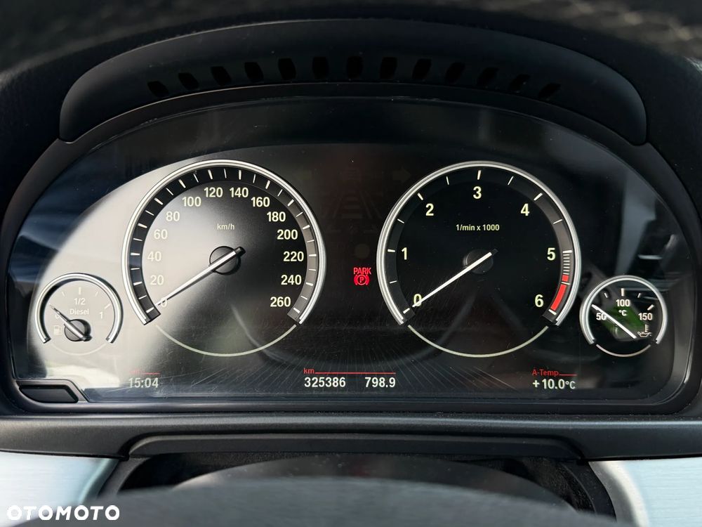 BMW Seria 5 520d xDrive - 17