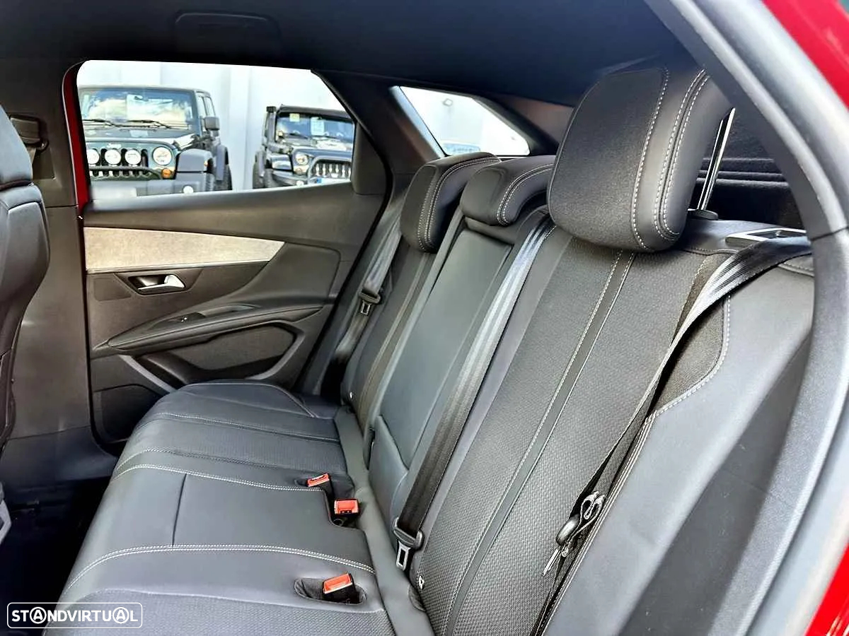 Peugeot 3008 1.6 Hybrid GT e-EAT8 - 33