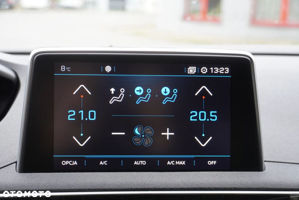 Peugeot 5008 - 16