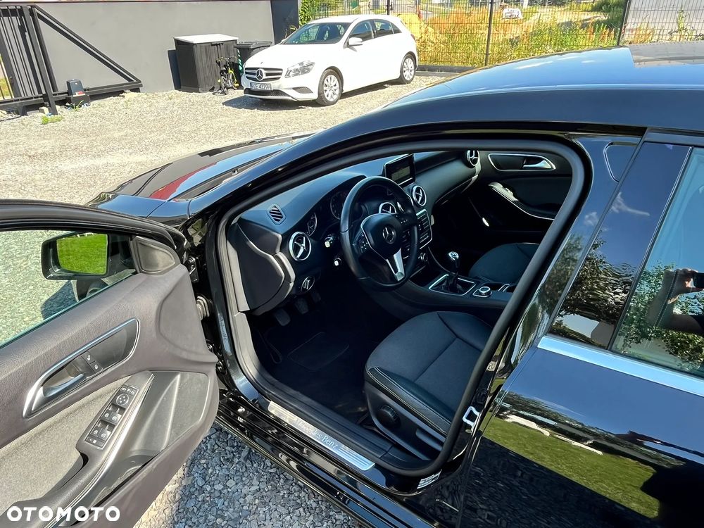 Mercedes-Benz Klasa A 180 BlueEfficiency Edition - 12