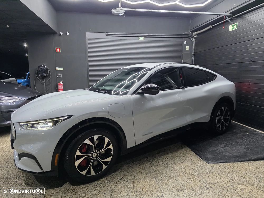 Ford Mustang Mach-E AWD PREMIUM - 9