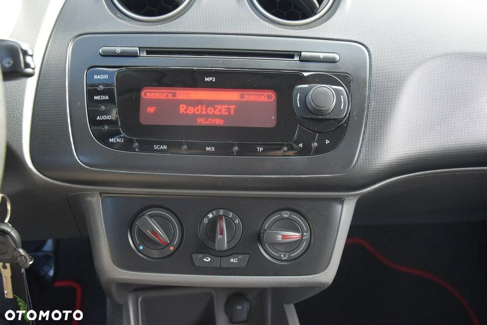 Seat Ibiza SC 1.6 16V DSG Stylance - 26