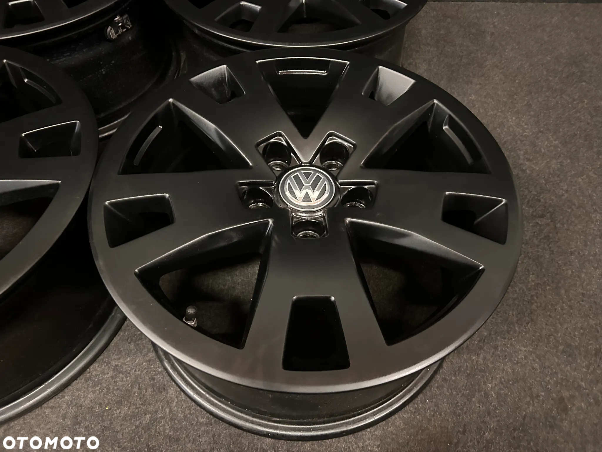 Alufelgi VW Amarok, Multivan, Caravelle, T5, T6 17 cali 5x120 4szt. Ładne z czujnikami! - 12