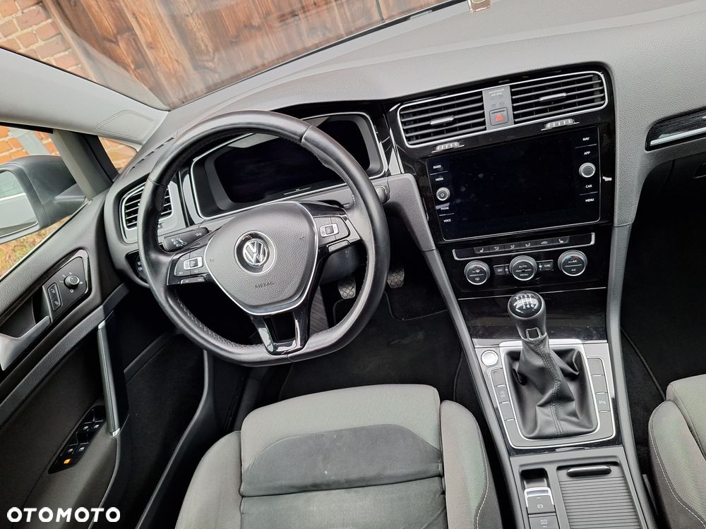 Volkswagen Golf 1.5 TSI ACT OPF Highline - 4