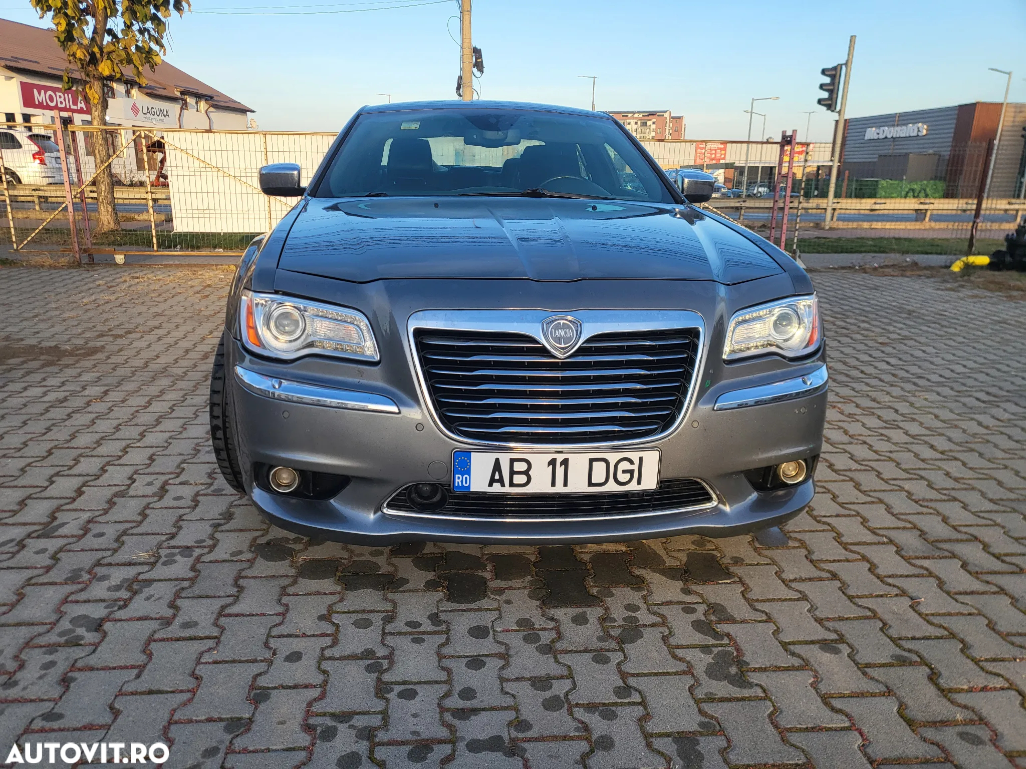 Lancia Thema 3.0 V6 Multijet II Gold - 4