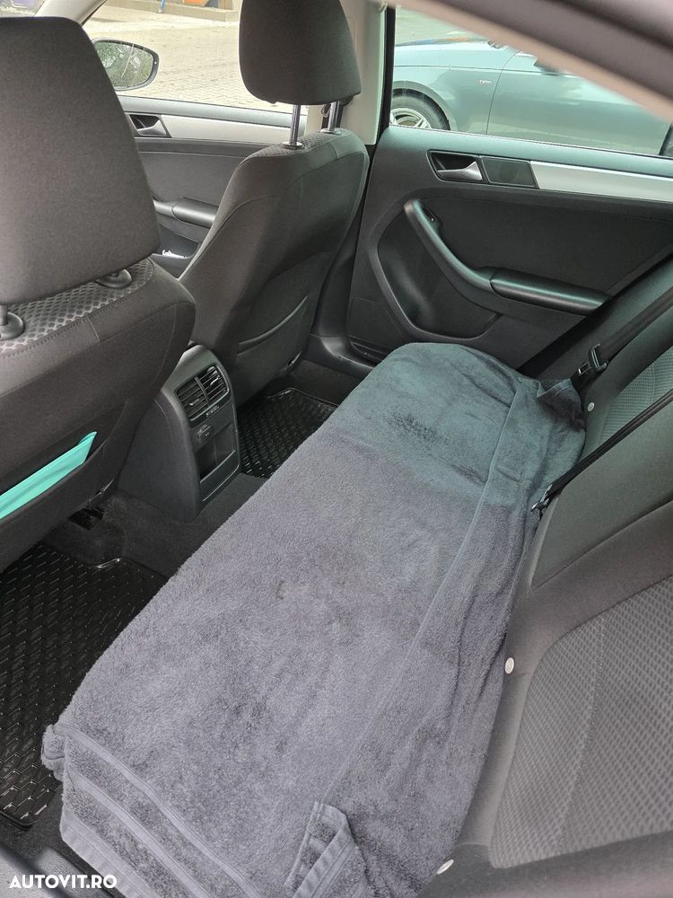 Volkswagen Jetta 1.2 TSI Comfortline - 5