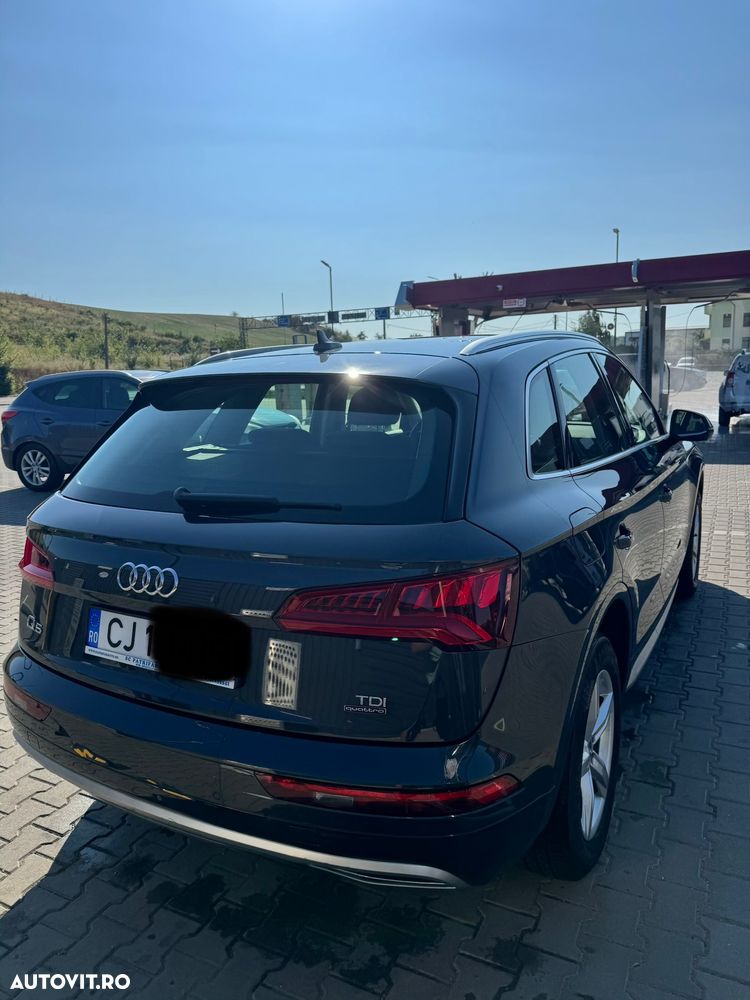Audi Q5 2.0 40 TDI quattro S tronic Basic - 2
