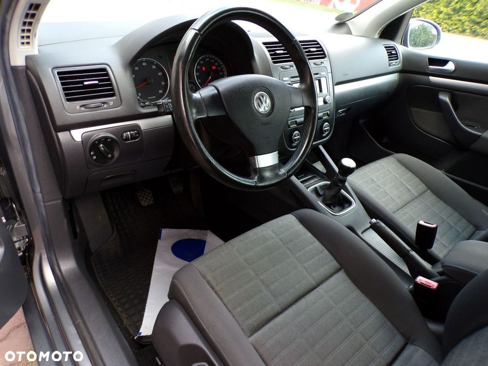 Volkswagen Golf - 18