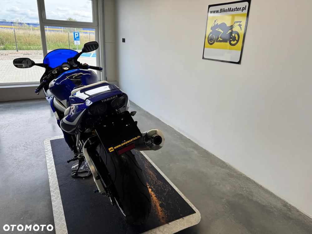 Yamaha R6 - 7
