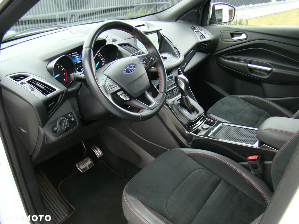 Ford Kuga 2.0 EcoBoost 4x4 ST-Line - 23