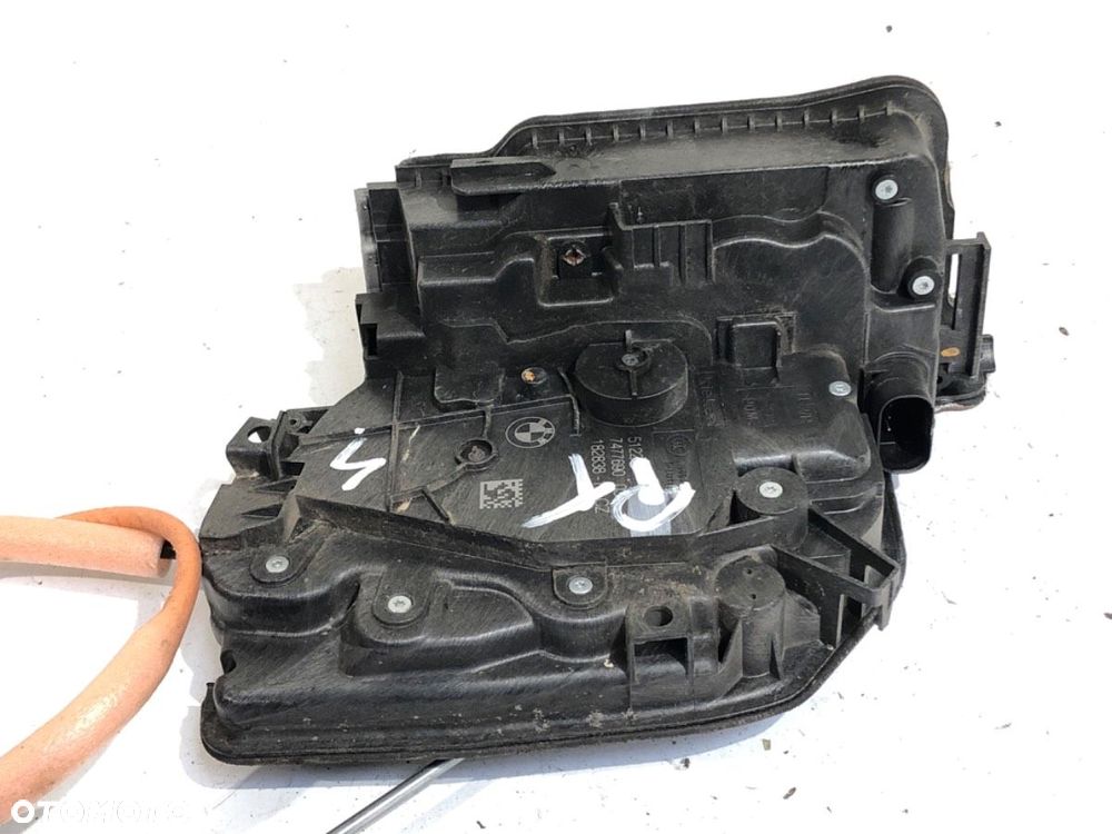 ZAMEK DRZWI PRAWY TYŁ  BMW 5 (G30, F90) 2016 - 2022 530 e Plug-in-Hybrid 135 kW [184 KM] Hybryda - 2