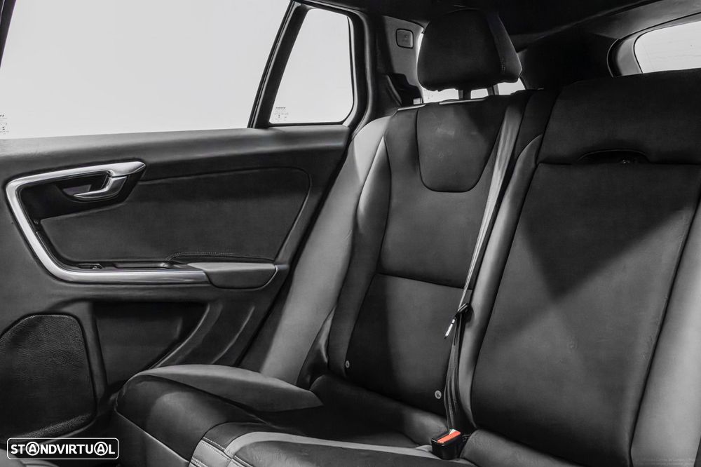 Volvo V60 2.0 D4 Momentum Start/Stop - 9