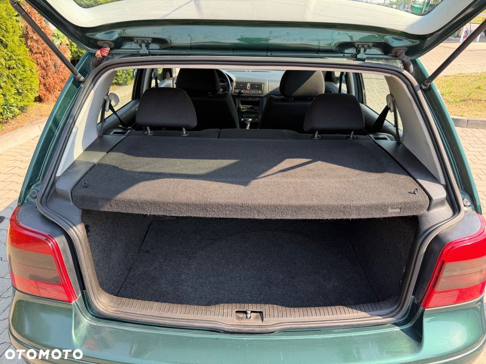 Volkswagen Golf - 30