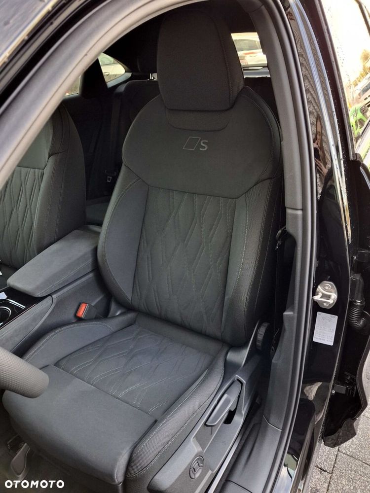 Audi Q3 Sportback - 11