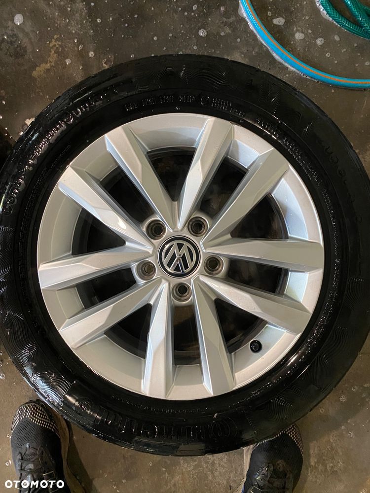 Oryginalne felgi aluminiowe VW Golf VIl 16” 5x112 + opony letnie Continental - 1