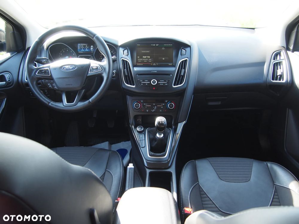 Ford Focus SW 1.0 EcoBoost Titanium - 10