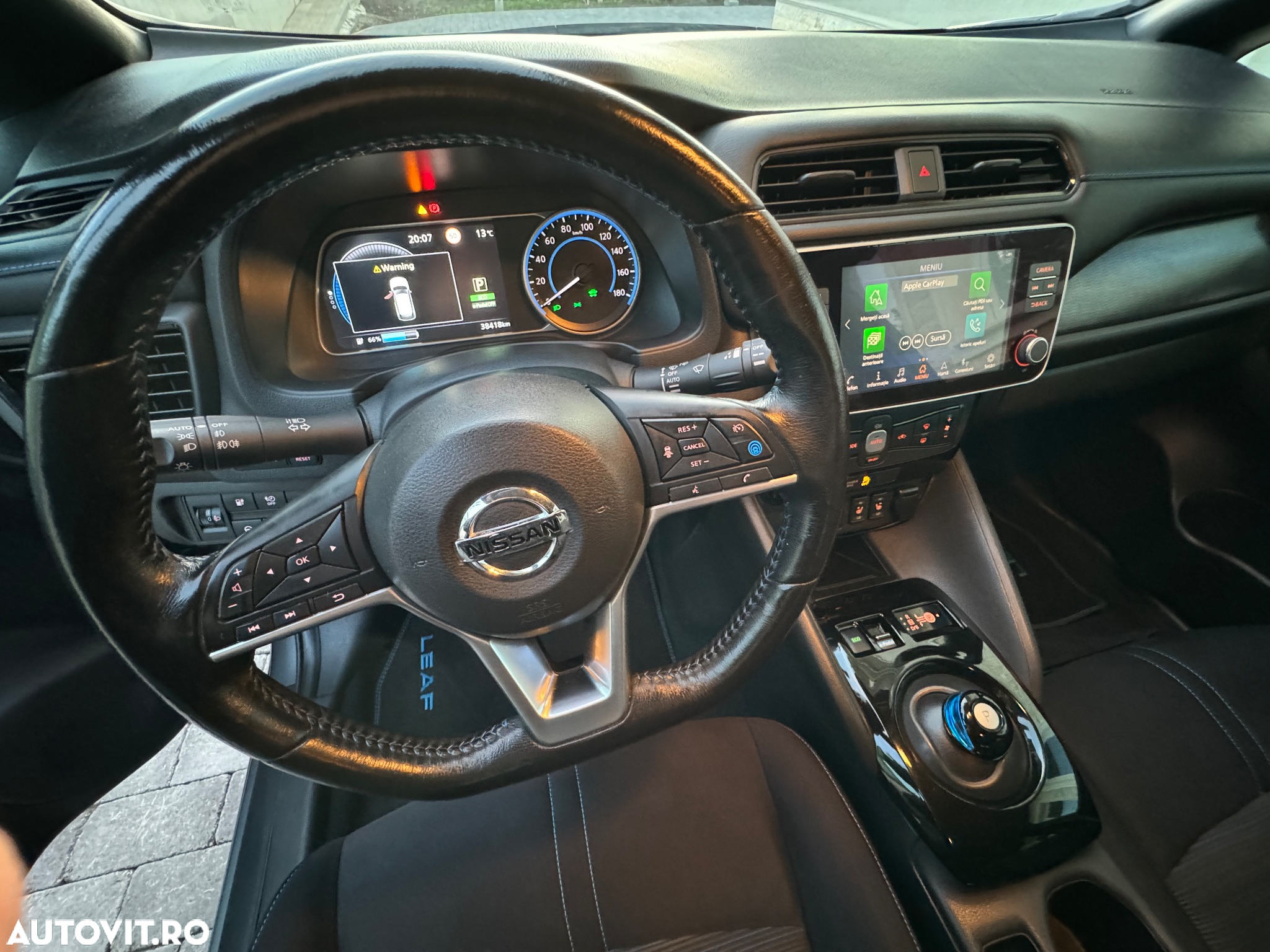 Nissan LEAF N-Connecta - 11