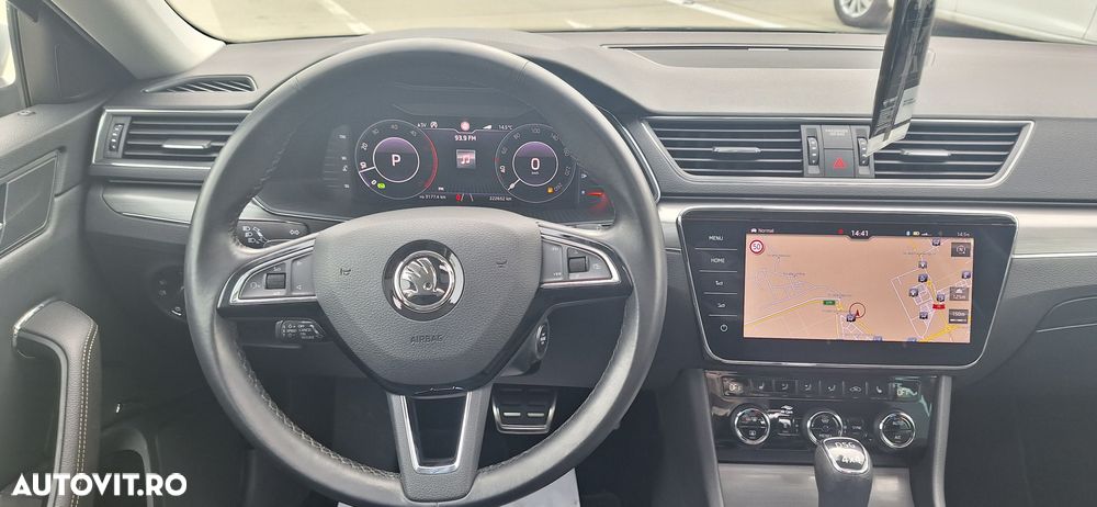 Skoda Superb Combi 2.0 TDI 4x4 DSG Scout - 10