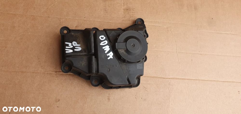 Odma separator oleju VW UP 1.0 MPI 04C103464E - 1